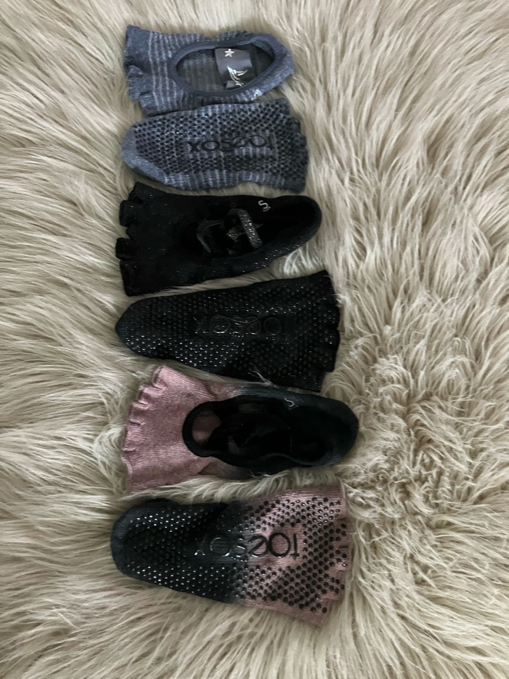 TOESSOXS Women 3 Pack Half toe ELLE grip Athletic Socks | S